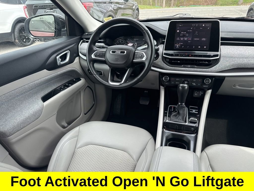 Used 2022 Jeep Compass Latitude w/ Convenience Group AWD/4WD image 11