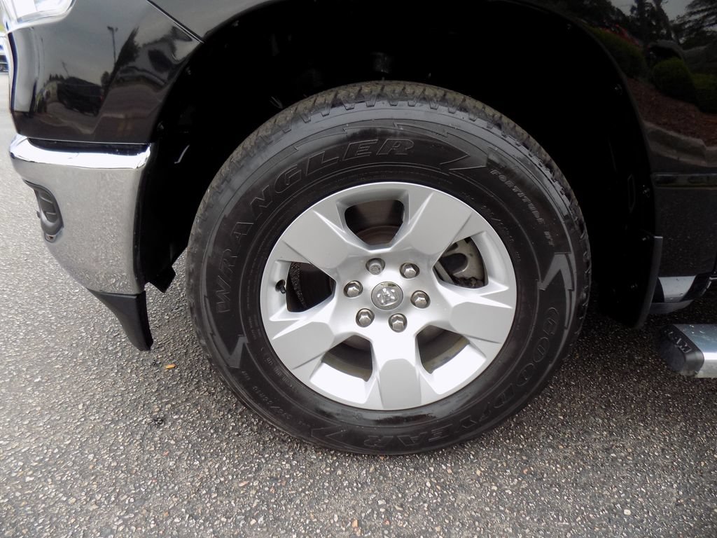 Used 2022 RAM 1500 Big Horn AWD/4WD image 14