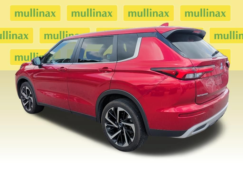 Used 2024 Mitsubishi Outlander SE AWD/4WD image 6