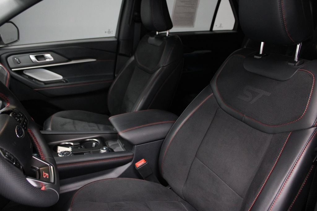 Certified 2025 Ford Explorer ST AWD/4WD image 26