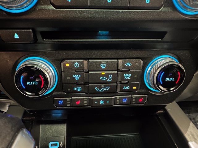 Certified 2017 Ford F150 Platinum w/ Equipment Group 701A Luxury AWD/4WD image 13