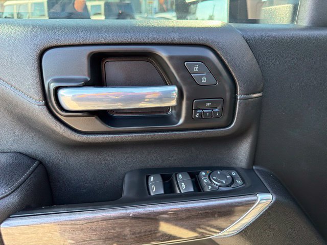 Used 2022 Chevrolet Silverado 2500 LTZ w/ LTZ Plus Package AWD/4WD image 22