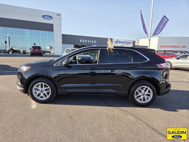 Certified 2024 Ford Edge SEL w/ Convenience Package AWD/4WD image 4