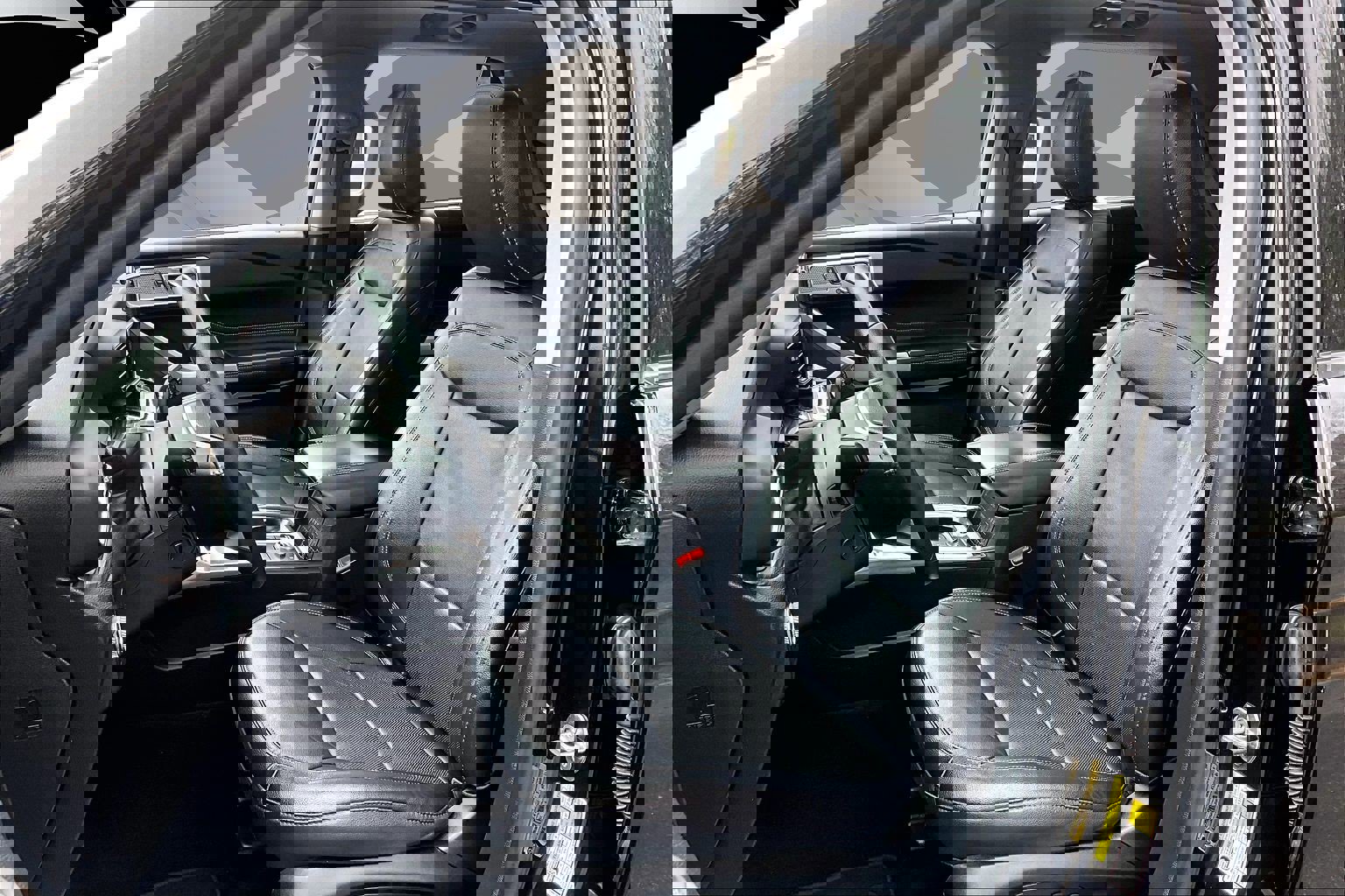 Certified 2022 Ford Explorer Limited w/ Equipment Group 301A image 25