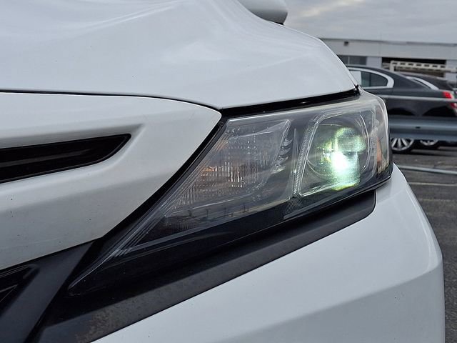 Used 2021 Toyota Camry SE FWD image 9