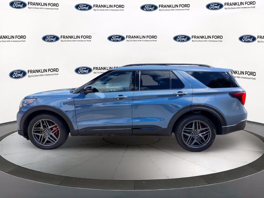 Certified 2025 Ford Explorer ST-Line w/ Premium Package AWD/4WD image 2