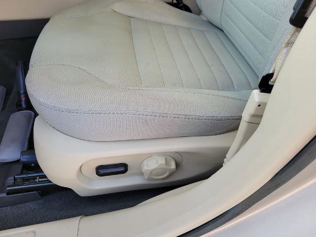 Certified 2017 Ford Taurus SE image 19