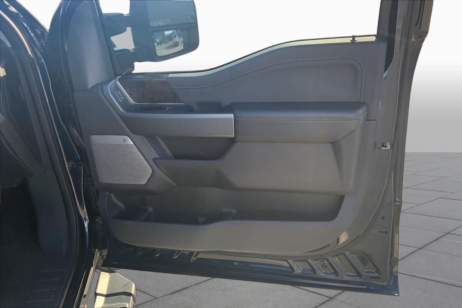 Certified 2025 Ford F250 Lariat w/ Lariat Ultimate Package AWD/4WD image 23