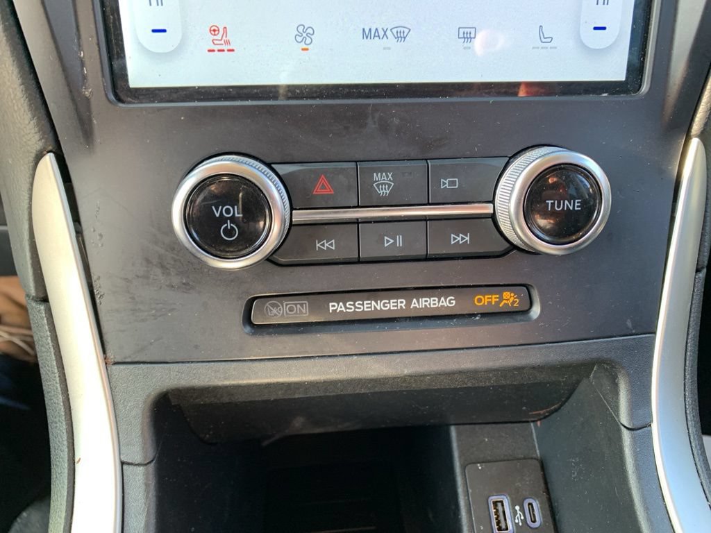 Certified 2024 Ford Edge SEL w/ Convenience Package AWD/4WD image 30