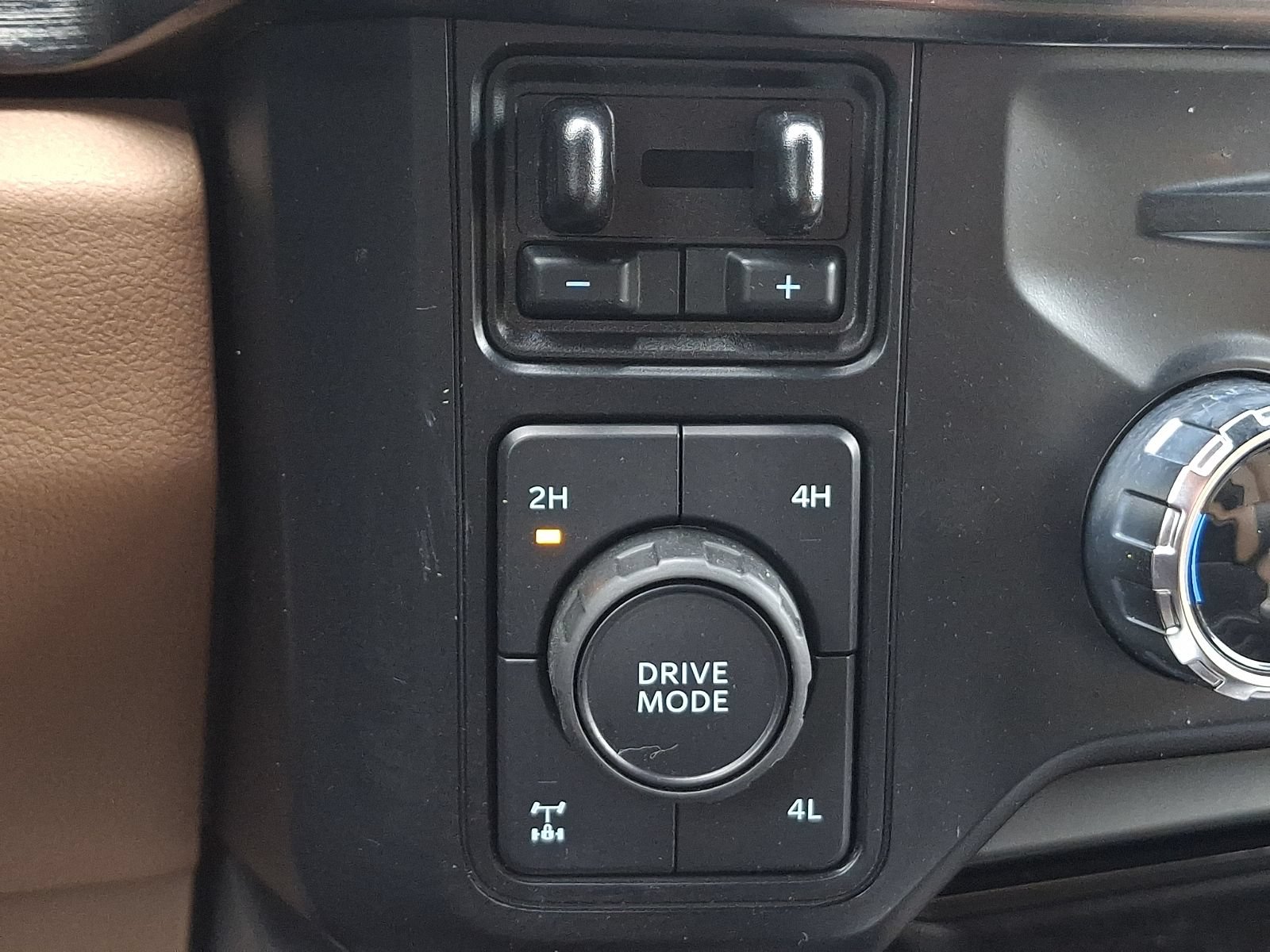 Certified 2023 Ford F250 Lariat w/ Sport Appearance Package AWD/4WD image 26
