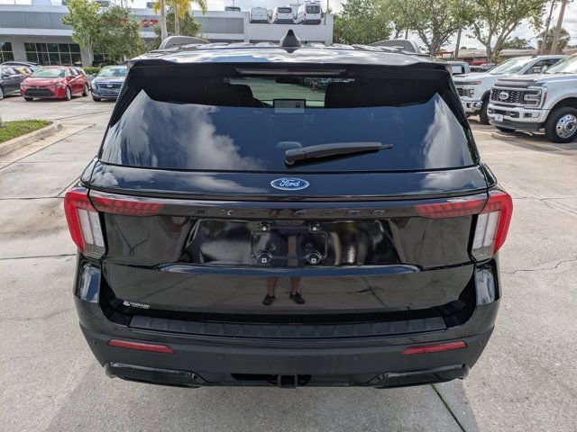 Certified 2025 Ford Explorer ST-Line image 3