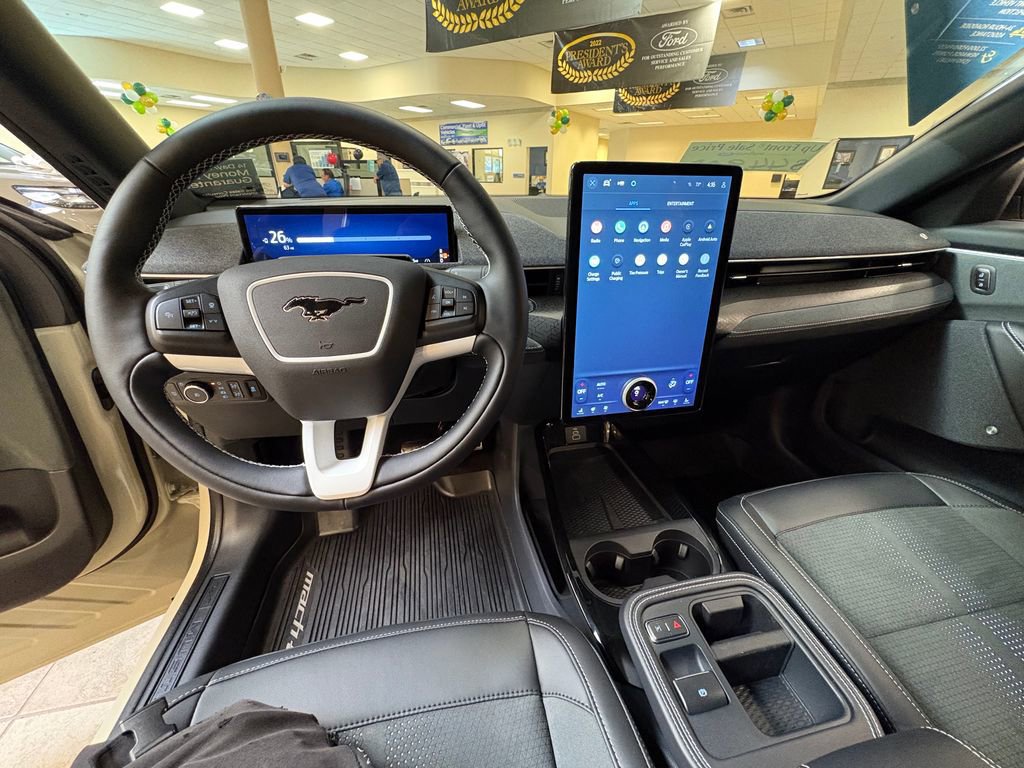 Certified 2025 Ford Mustang Mach-E GT image 13