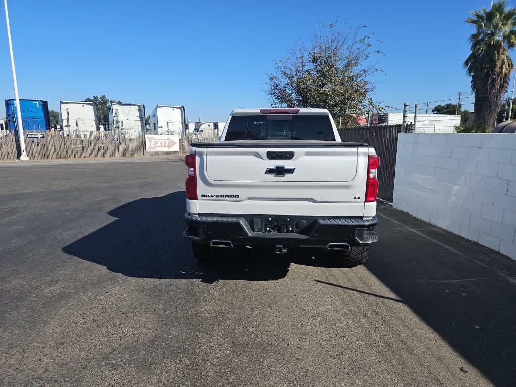 Used 2024 Chevrolet Silverado 1500 LT Trail Boss w/ LT Trail Boss Premium Package AWD/4WD image 6
