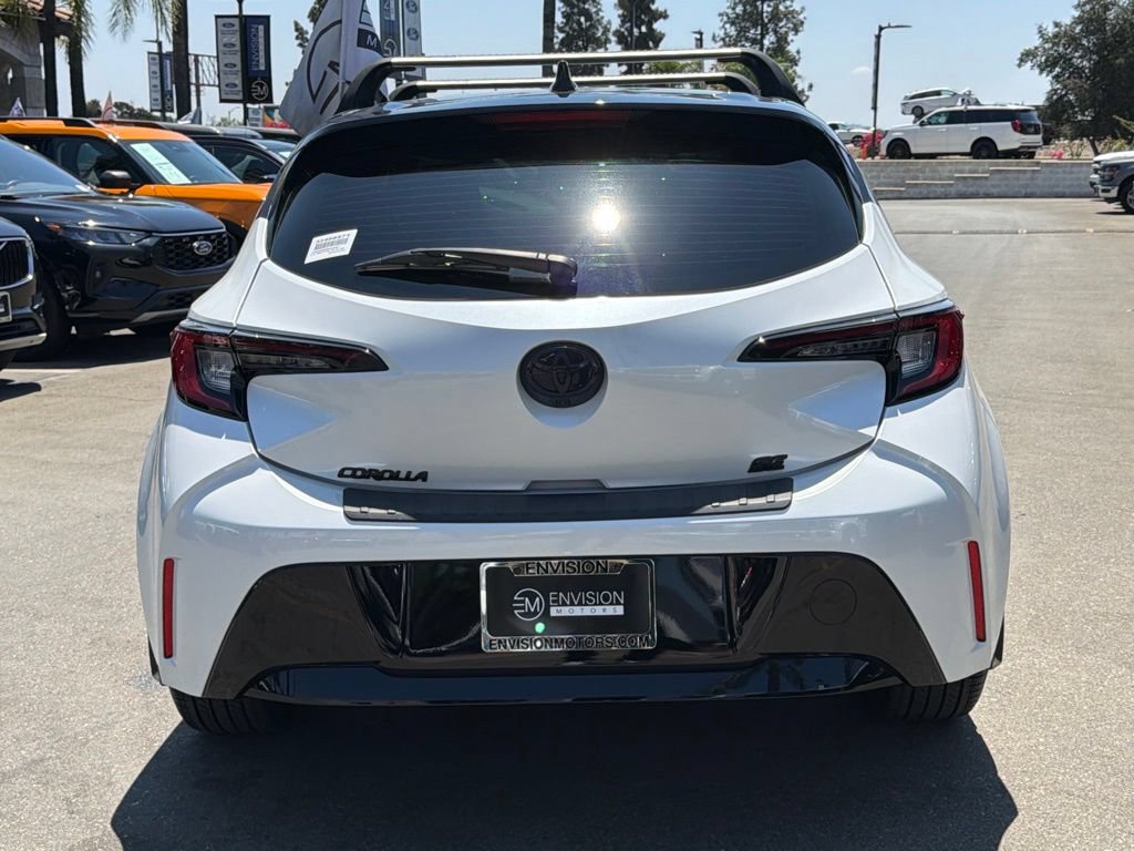 Used 2025 Toyota Corolla Hatchback w/ SE Package FWD image 11