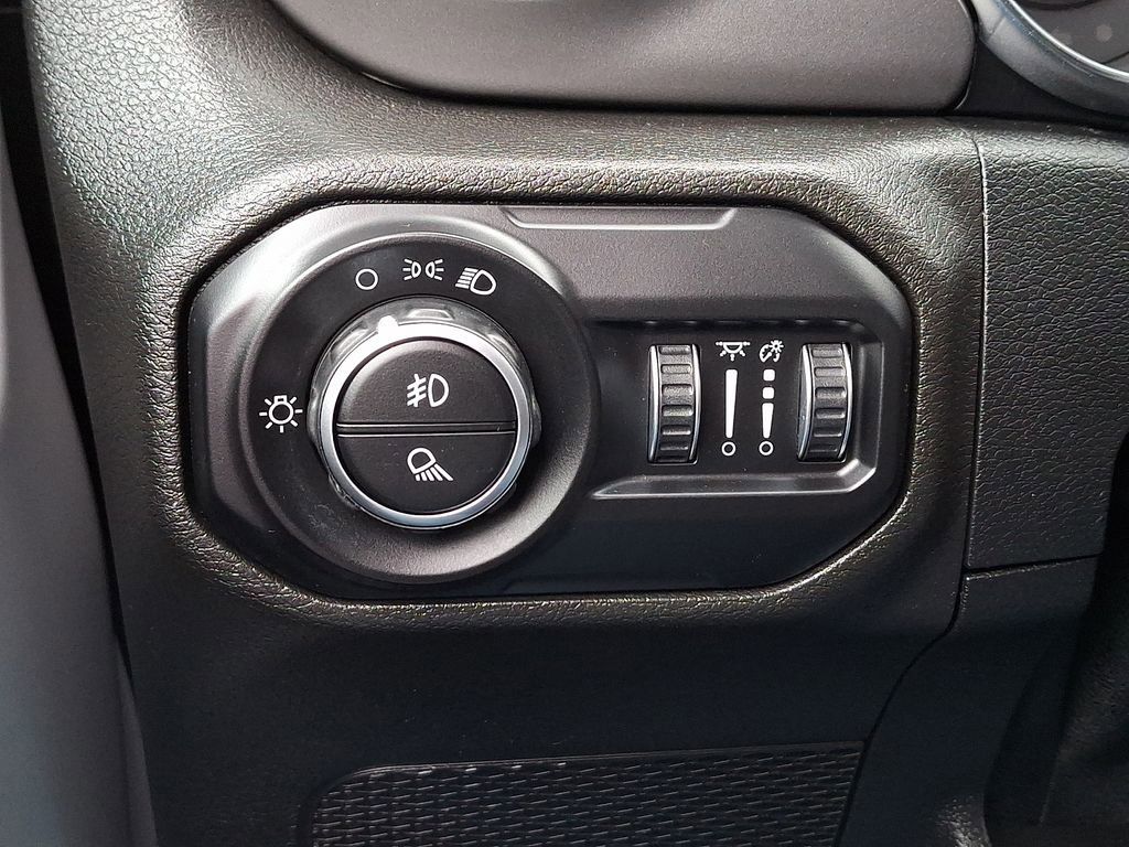 Used 2021 Jeep Gladiator Sport image 24