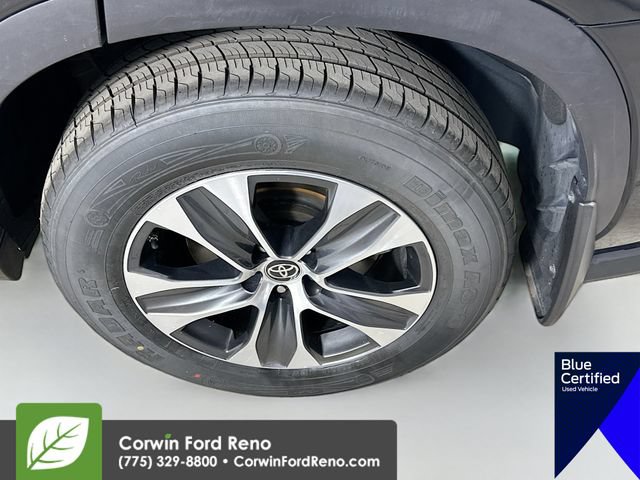 Used 2023 Toyota Highlander XLE AWD/4WD image 34