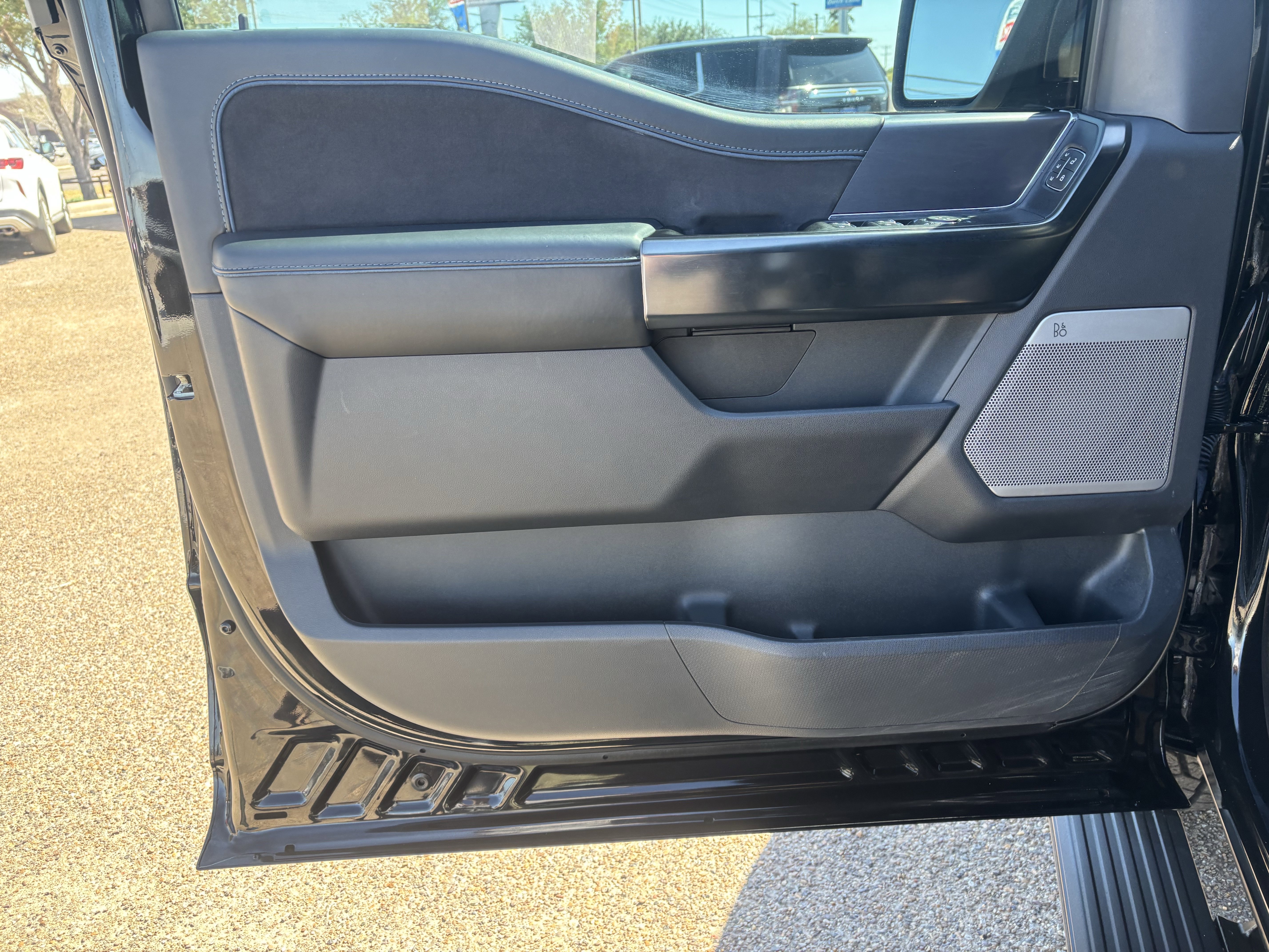 Certified 2024 Ford F150 Platinum w/ FX4 Off-Road Package image 9