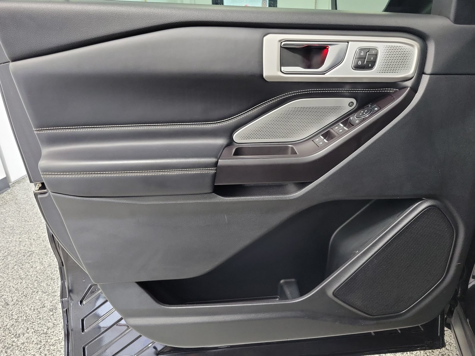 Certified 2020 Ford Explorer ST w/ ST Street Pack AWD/4WD image 6