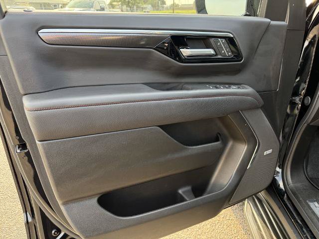 Used 2026 Chevrolet Suburban RST w/ Comfort Package RWD image 13