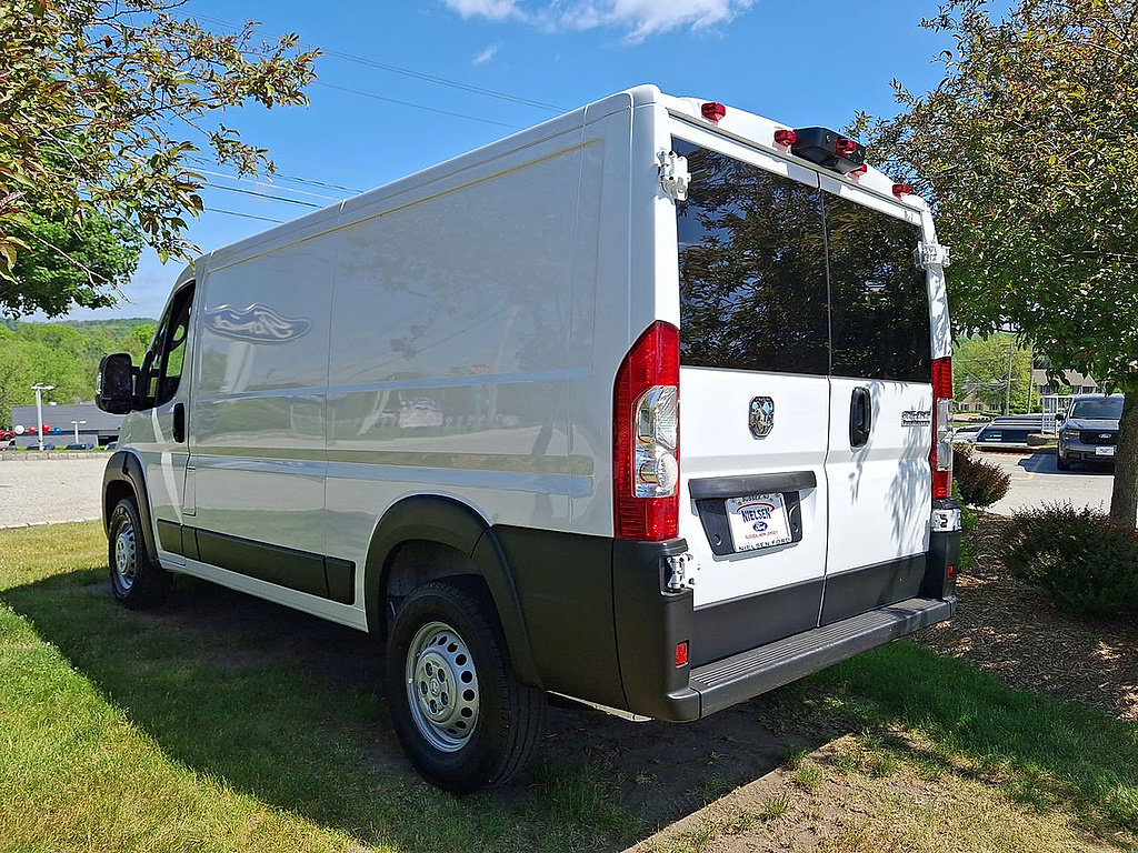 Used 2025 RAM ProMaster 2500 w/ U-Haul Equipment Group FWD image 12