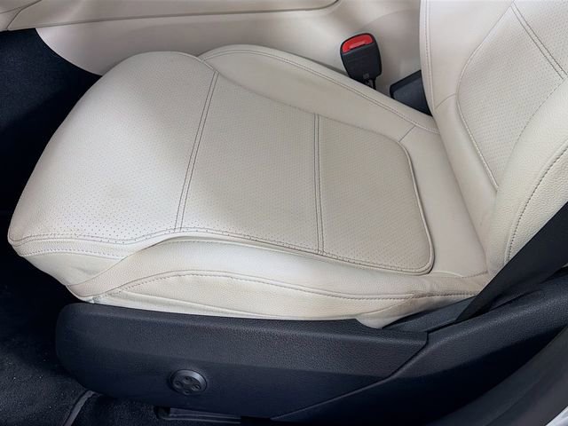 Used 2022 Mercedes-Benz C 300 Sedan image 23