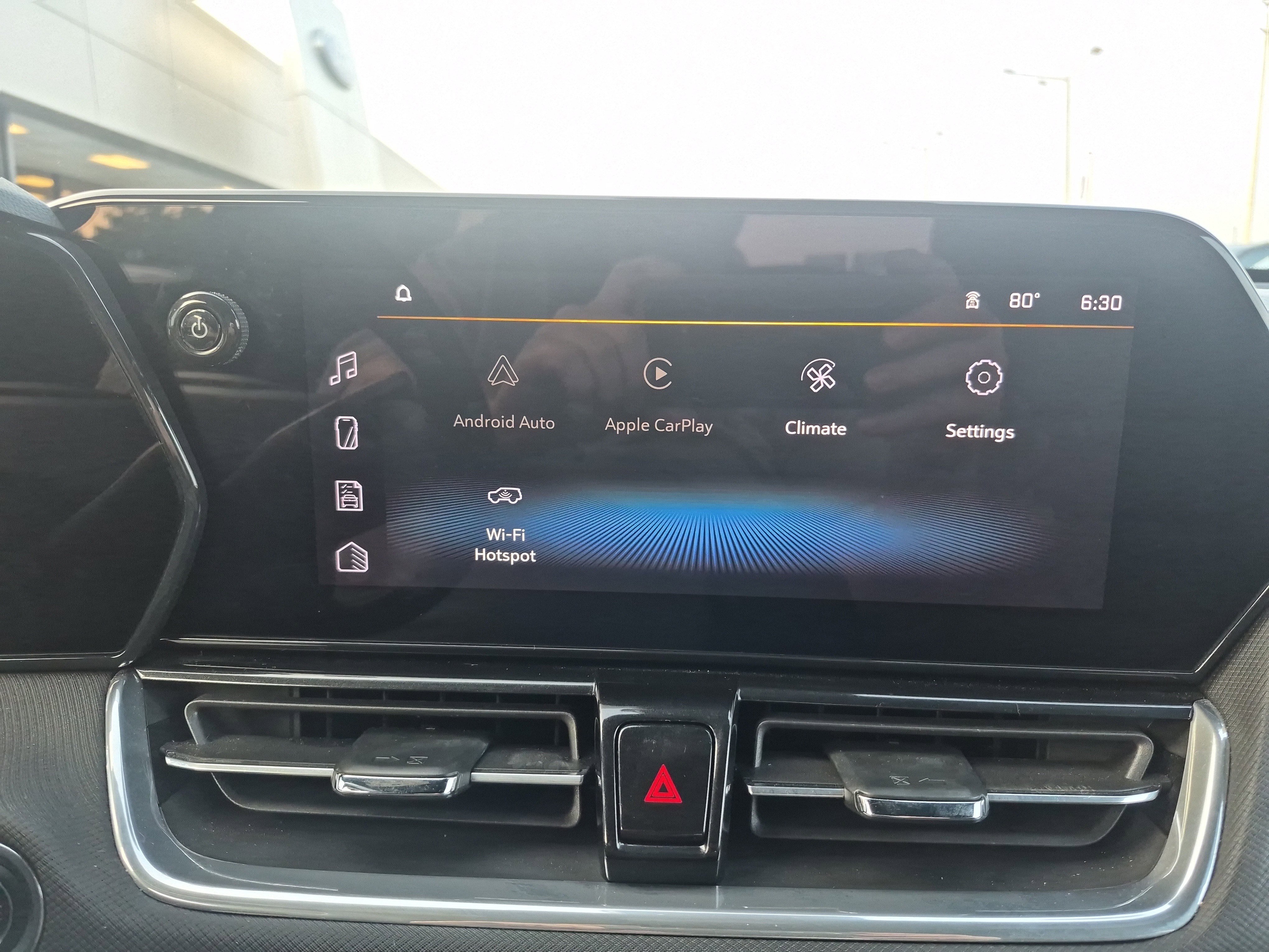 Used 2025 Chevrolet TrailBlazer ACTIV w/ Convenience Package FWD image 30