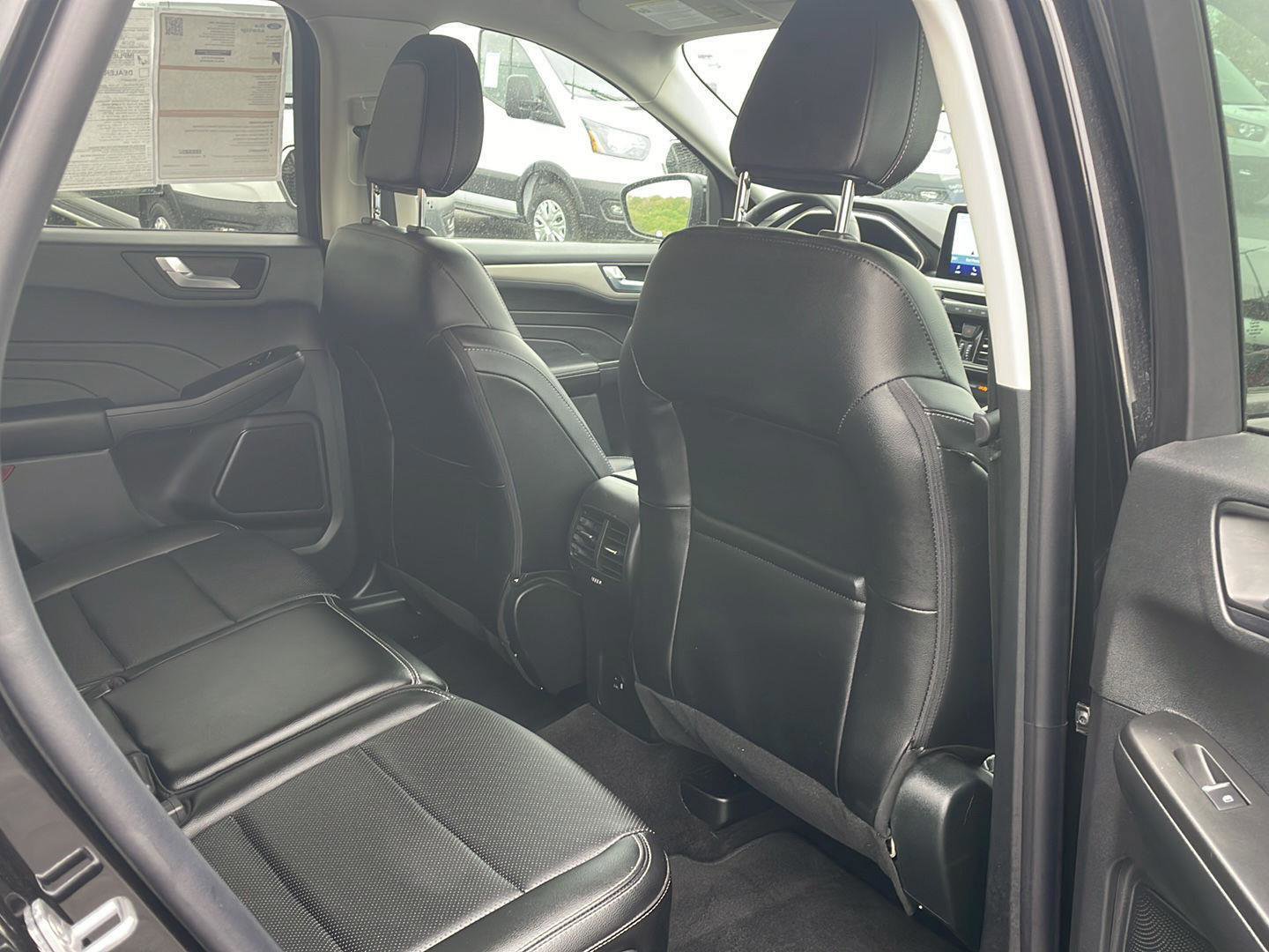 Certified 2022 Ford Escape SEL AWD/4WD image 28