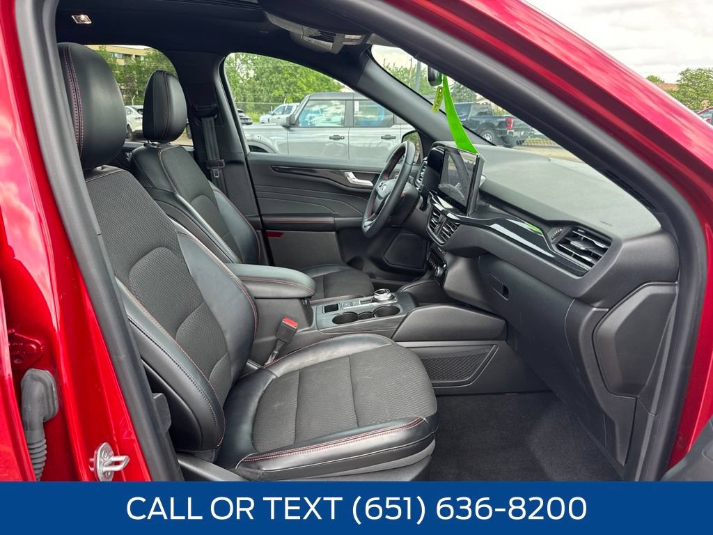 Certified 2023 Ford Escape ST-Line Elite AWD/4WD image 35