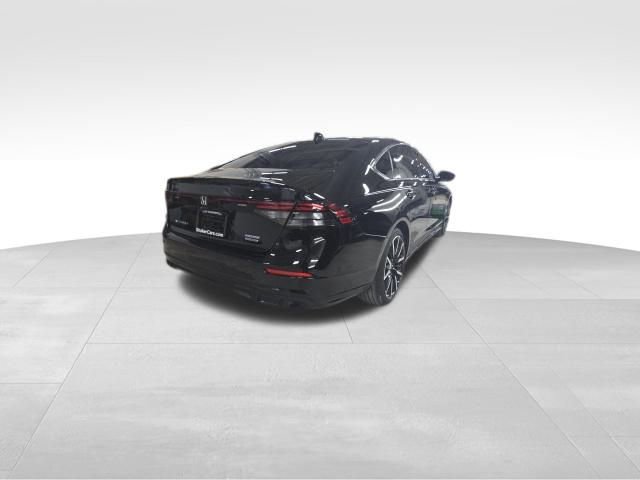 Used 2023 Honda Accord Touring image 3
