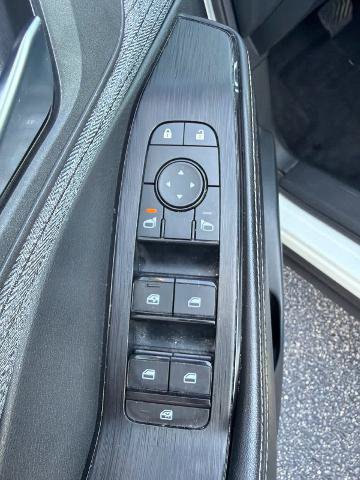 Used 2023 Nissan Rogue SV AWD/4WD image 17
