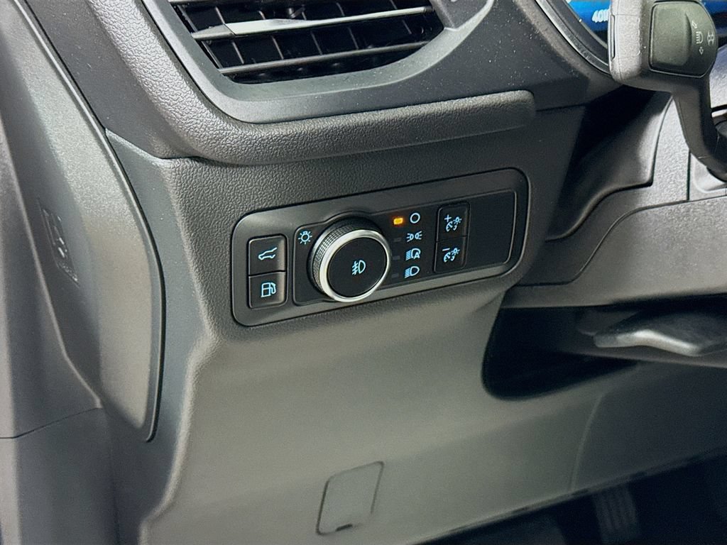 Certified 2025 Ford Escape Platinum FWD image 14