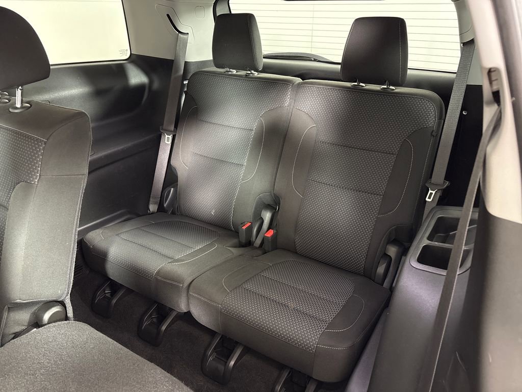 Used 2023 GMC Acadia SLE FWD image 31