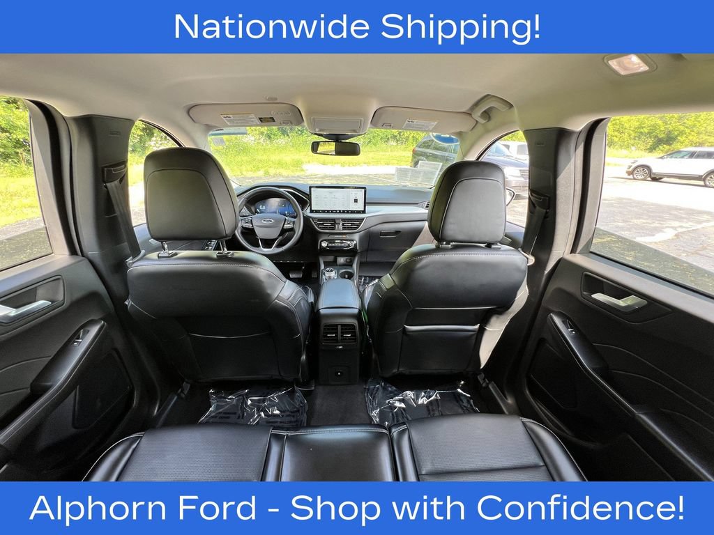 Certified 2024 Ford Escape Platinum AWD/4WD image 35