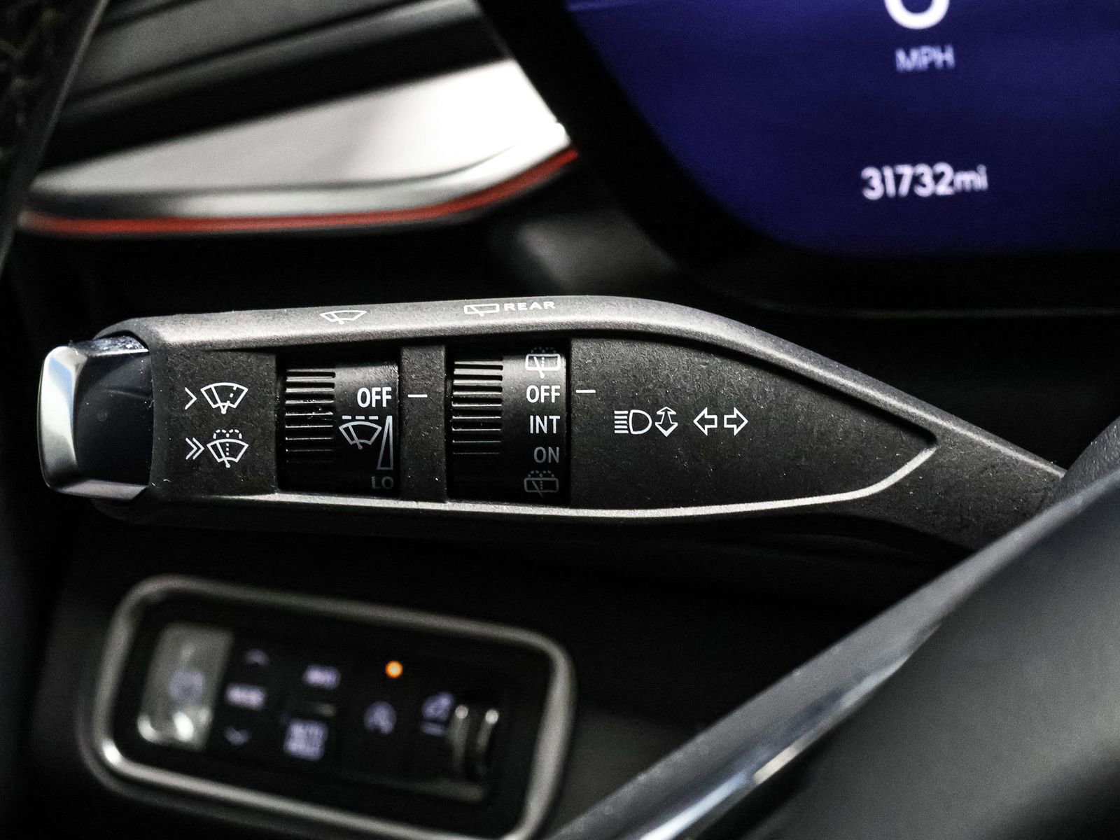 Used 2025 Buick Enclave Avenir w/ Trailering Package, 5000 lbs. AWD/4WD image 37