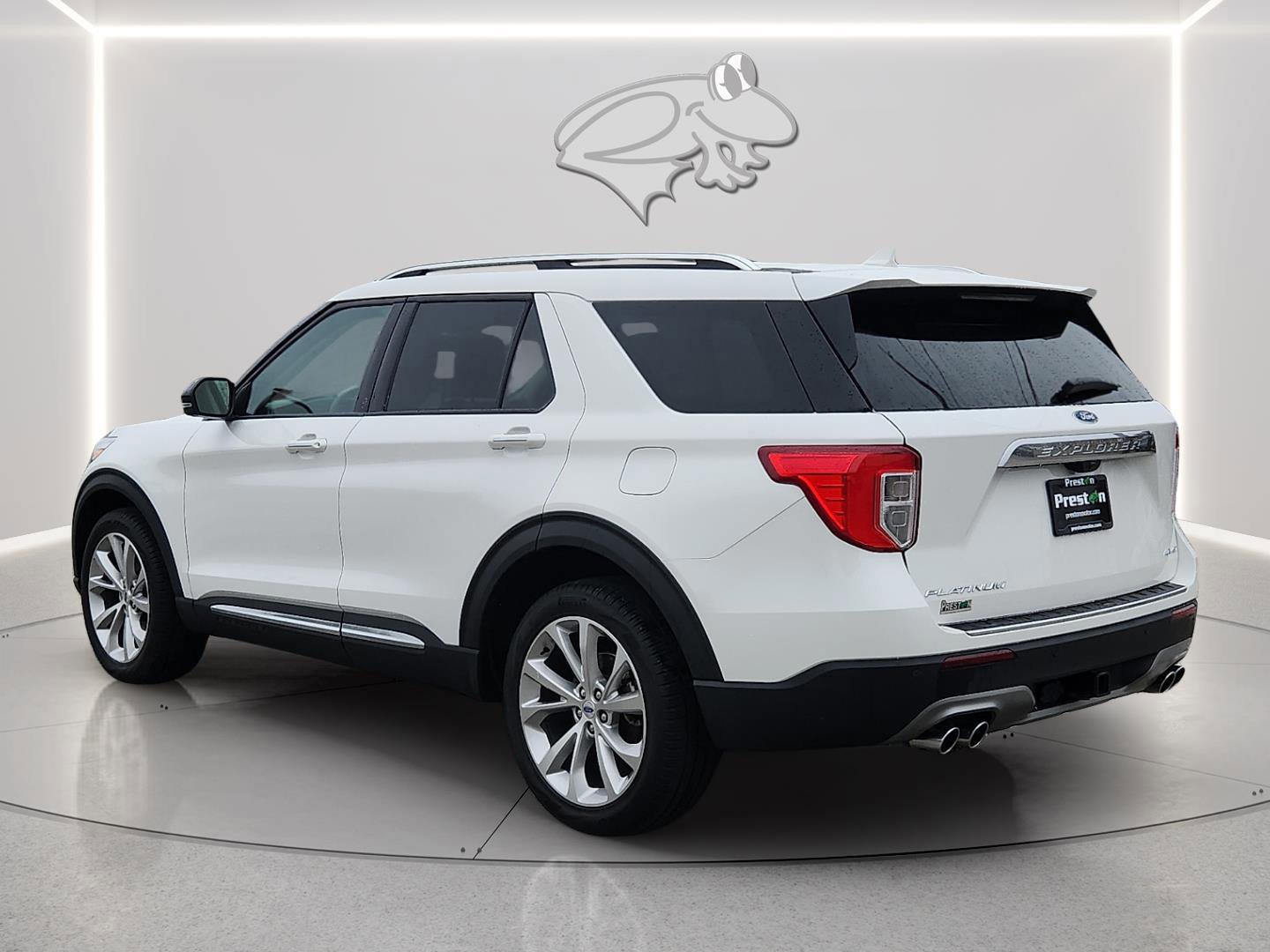 Certified 2023 Ford Explorer Platinum w/ Technology Package image 3