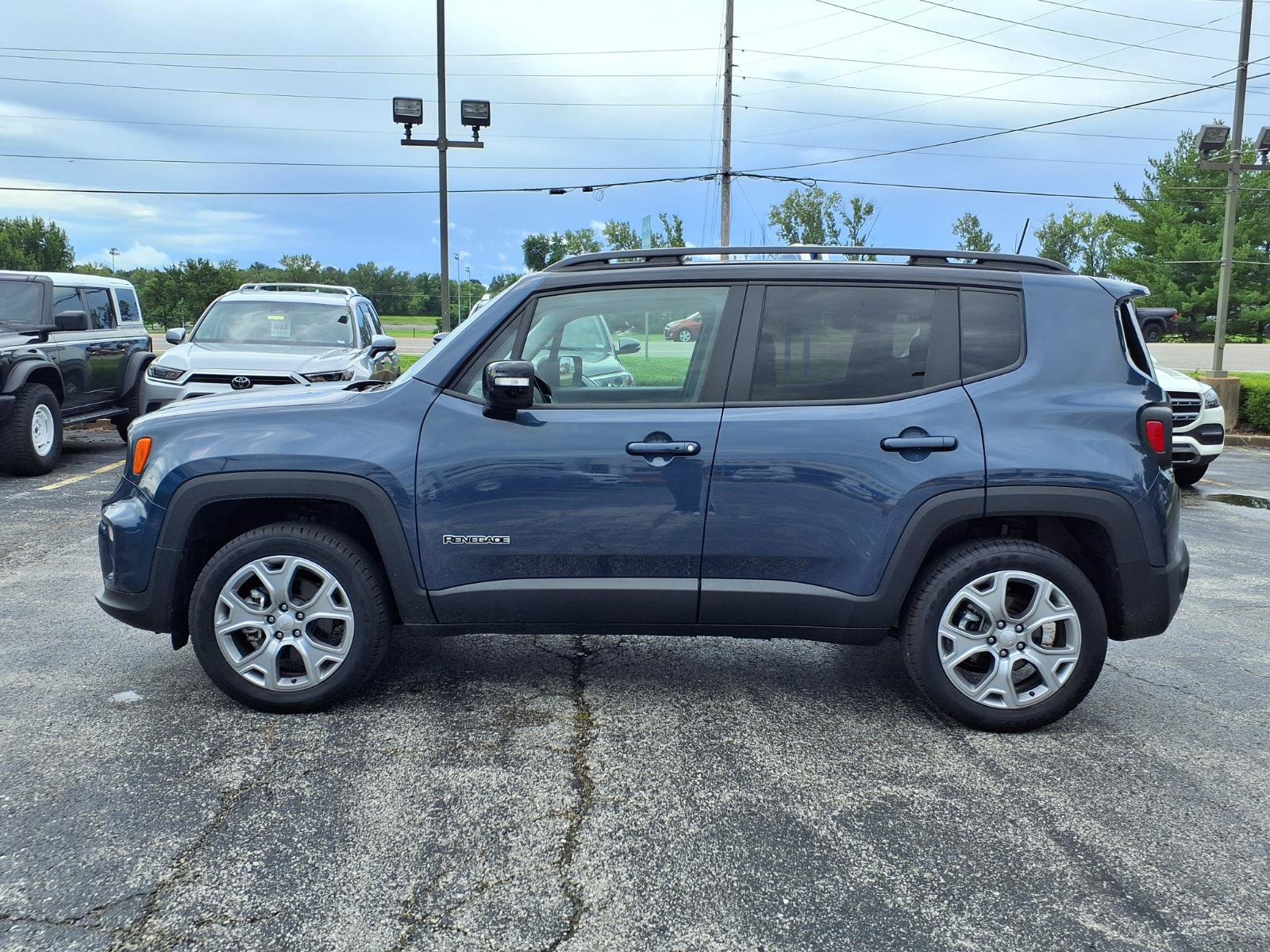 Used 2023 Jeep Renegade Limited AWD/4WD image 29