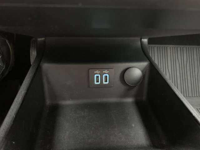 Certified 2019 Ford Fusion SE w/ Equipment Group 151A image 32