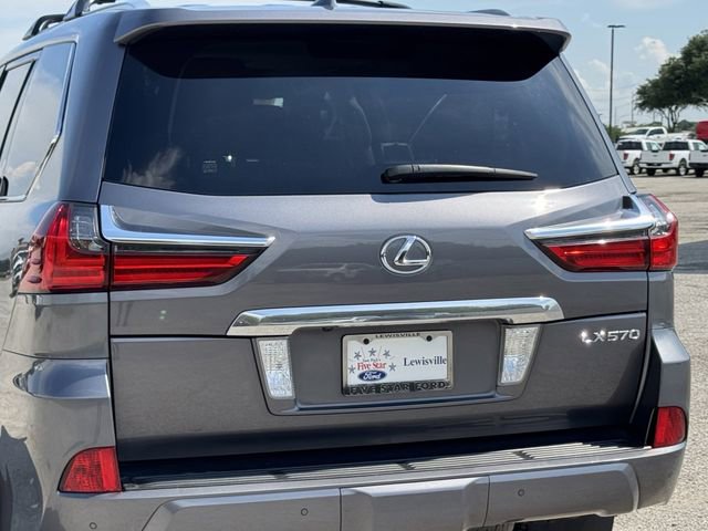 Used 2017 Lexus LX 570 4WD w/ Luxury Package image 7