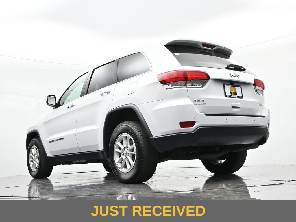 Used 2020 Jeep Grand Cherokee Laredo AWD/4WD image 23