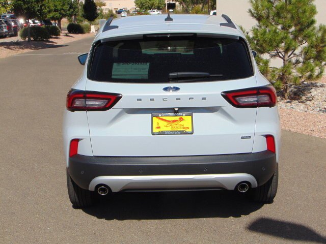 Certified 2026 Ford Escape SE FWD image 5