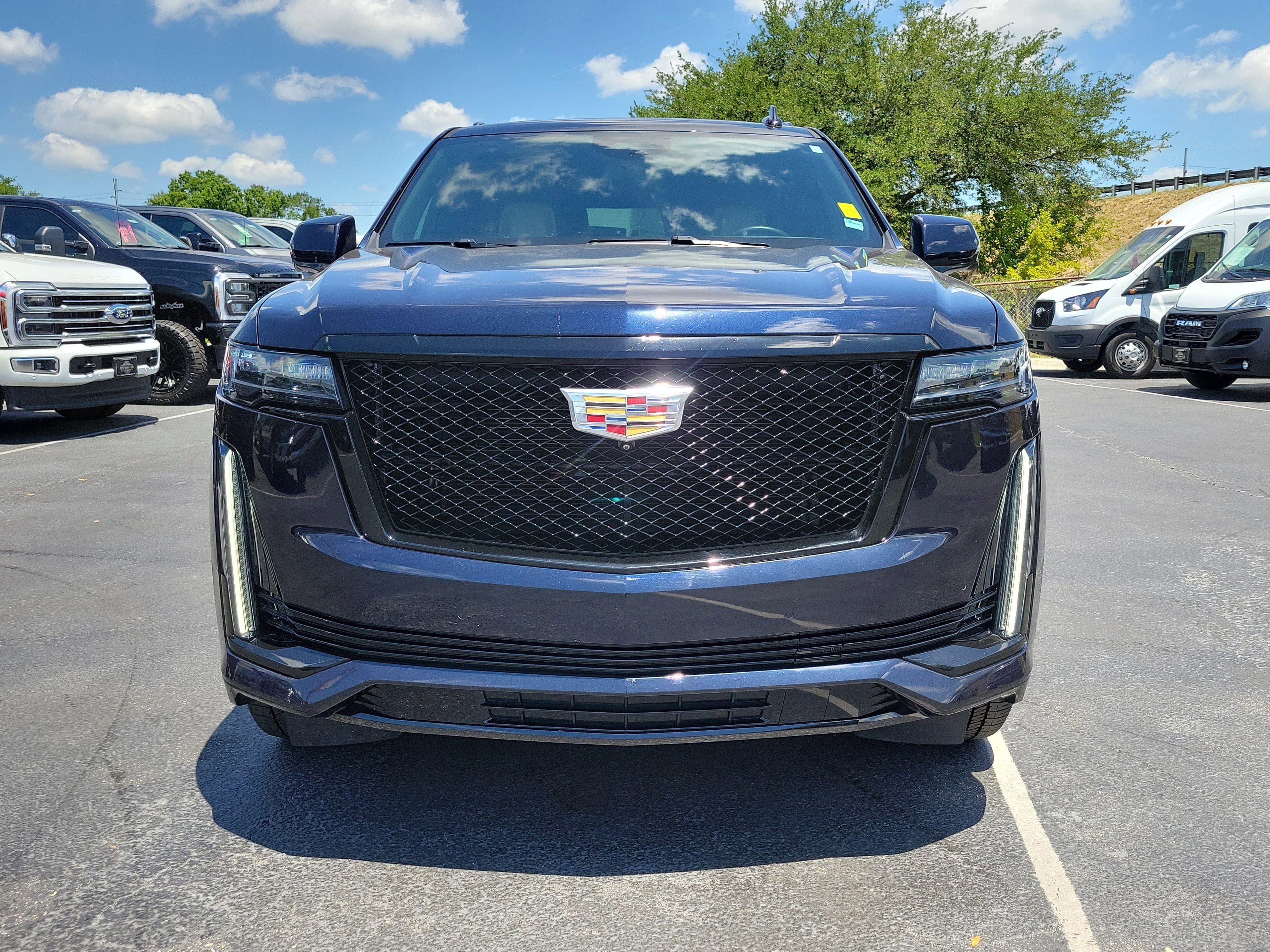 Used 2021 Cadillac Escalade Sport RWD video 2