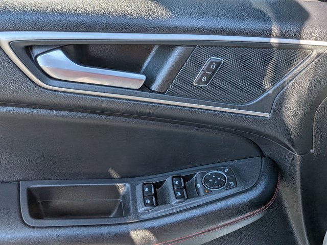 Certified 2022 Ford Edge ST-Line image 14