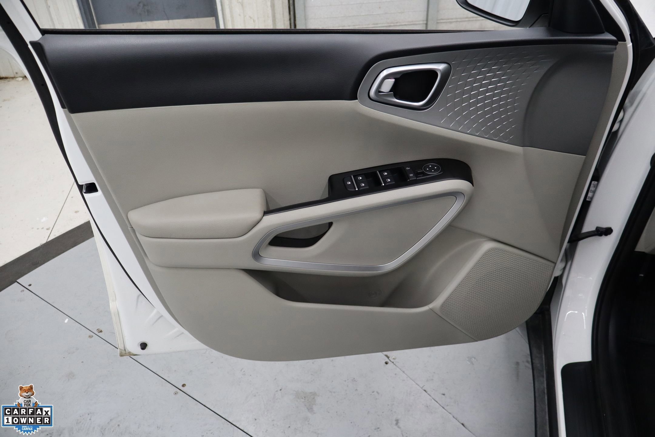 Used 2022 Kia Soul LX image 14