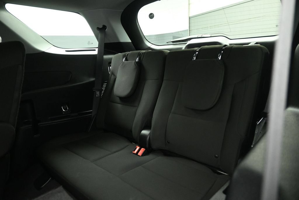 Certified 2022 Ford Explorer XLT RWD image 18