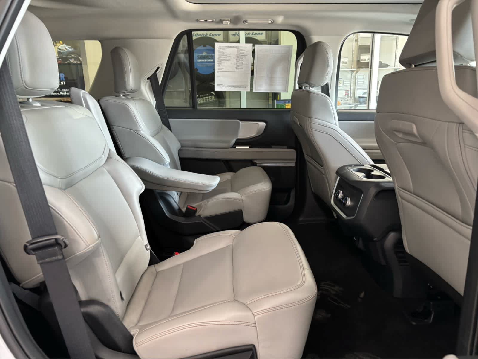 Certified 2025 Ford Expedition Active AWD/4WD image 34