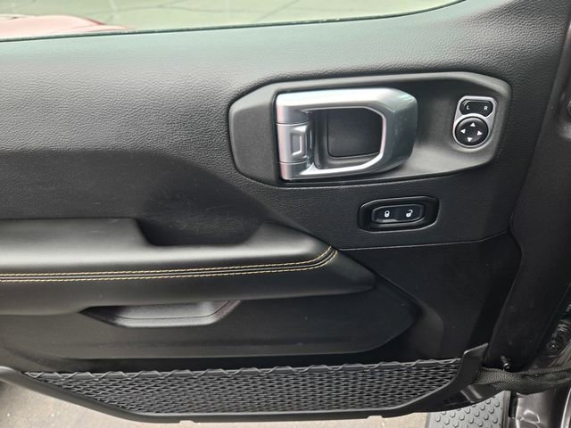 Used 2025 Jeep Wrangler Unlimited Sahara AWD/4WD image 14