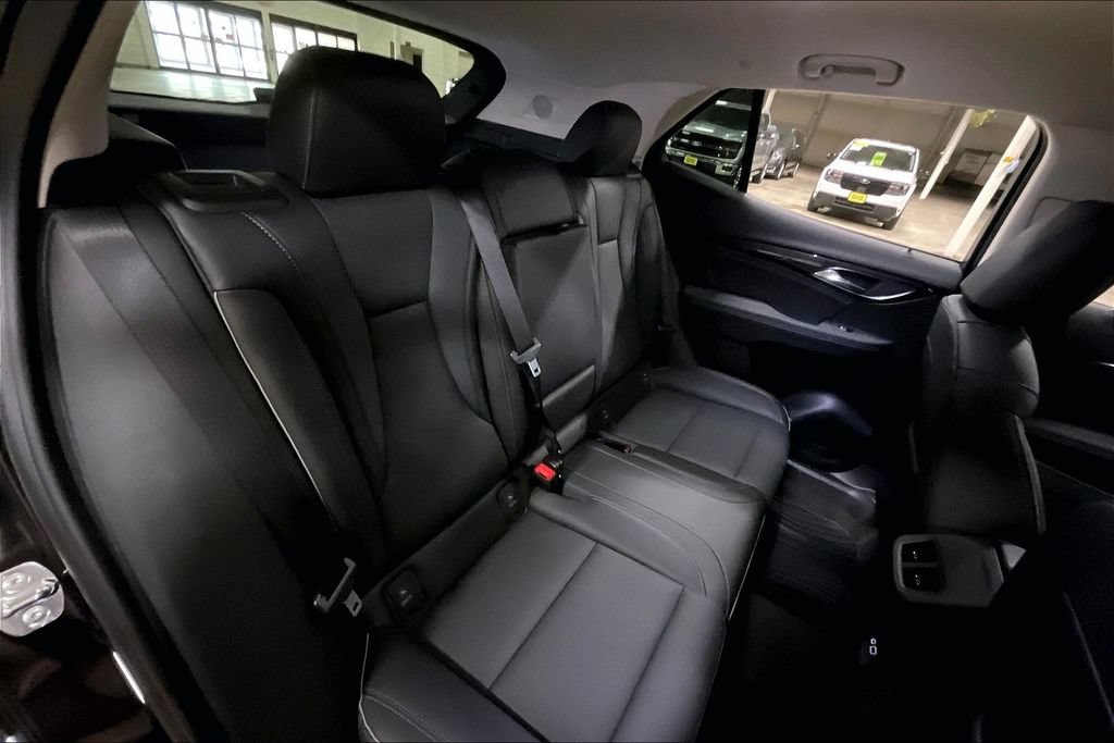 Used 2023 Buick Envision Essence AWD/4WD image 25