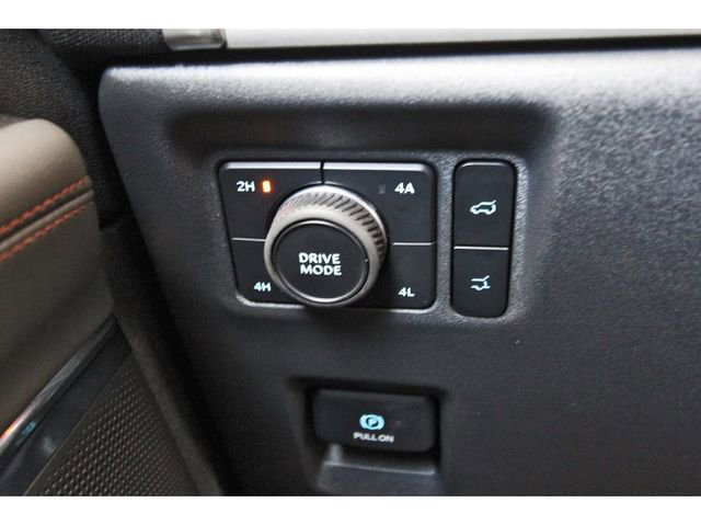 Certified 2025 Ford Expedition Active AWD/4WD image 21