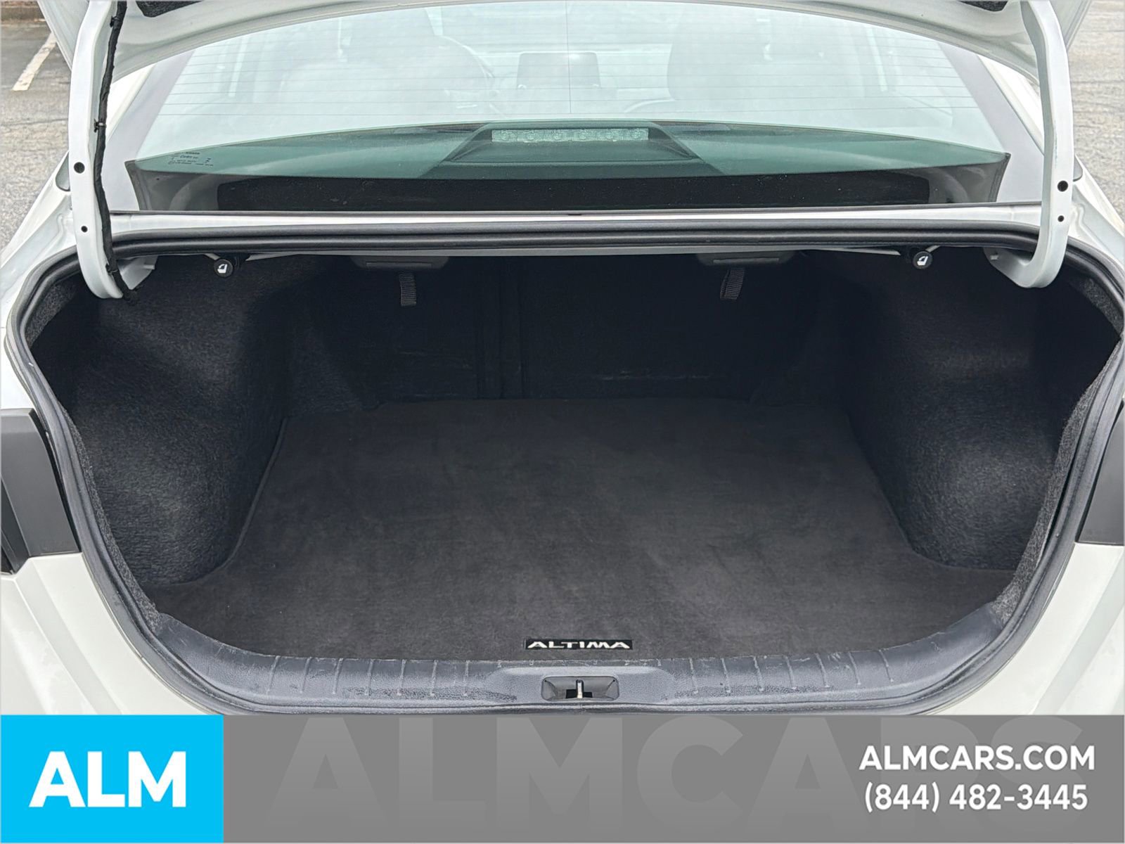 Used 2025 Nissan Altima 2.5 SV FWD image 21