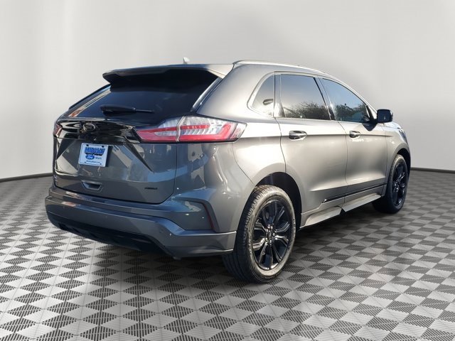 Certified 2022 Ford Edge SE w/ Black Appearance Package image 6